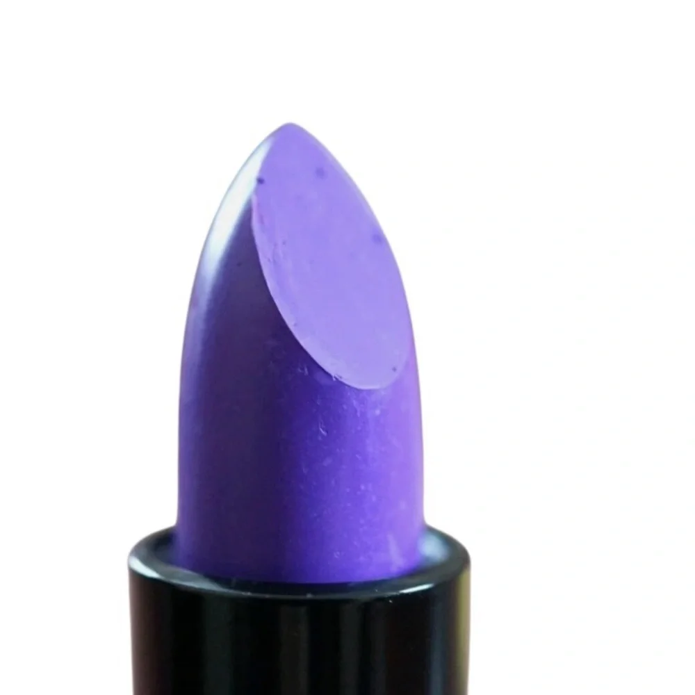 Revolution Amazing Lipstick in the shade 